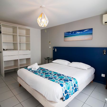 Hotel Bel Azur Six-Fours-les-Plages Exterior photo